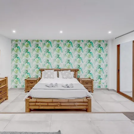 Villa Fabulous Contemporary 5 Bedroom With Private Heated Pool, Sleeps Max 13 Callao Salvaje