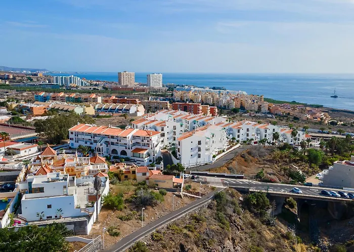 וילה Fabulous Contemporary 5 Bedroom With Private Heated Pool, Sleeps Max 13