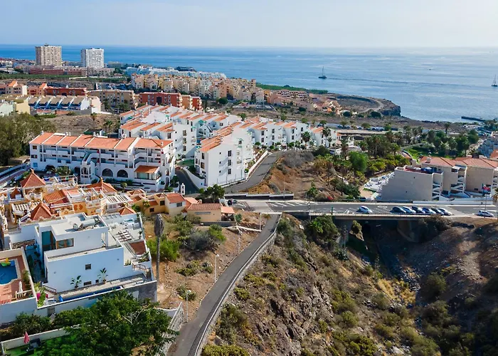 Fabulous Contemporary 5 Bedroom With Private Heated Pool, Sleeps Max 13 * קיאו סלבאחה