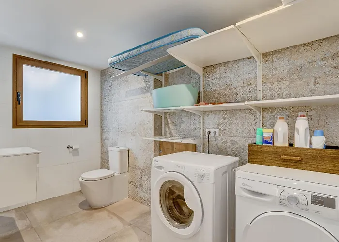 וילה Fabulous Contemporary 5 Bedroom With Private Heated Pool, Sleeps Max 13