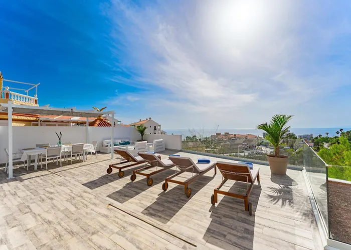 Fabulous Contemporary 5 Bedroom With Private Heated Pool, Sleeps Max 13 * קיאו סלבאחה